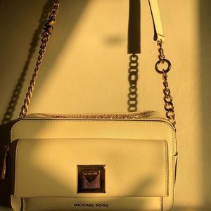 Michael Kors white crossbody bag 🤍